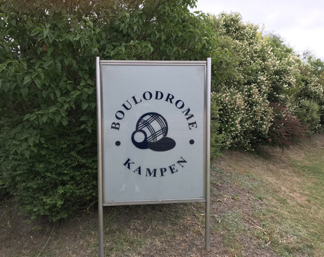 Bouleplatz im Avenarius Park