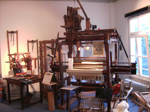 Webstuhl im Tuchmuseum Lennep Webstuhl im Tuchmuseum Lennep