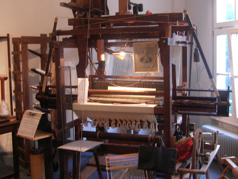 Webstuhl im Tuchmuseum Lennep Webstuhl im Tuchmuseum Lennep