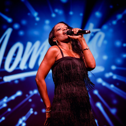 MOMENTS Dinner Show MOMENTS Dinner ShowMOMENTS Dinner Show