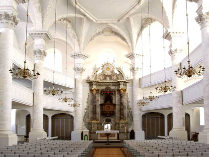 St. Trinitatiskirche von innen St. Trinitatiskirche von innen