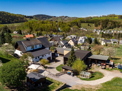 unser Ferienhaus und die Ortschaft Pöhla