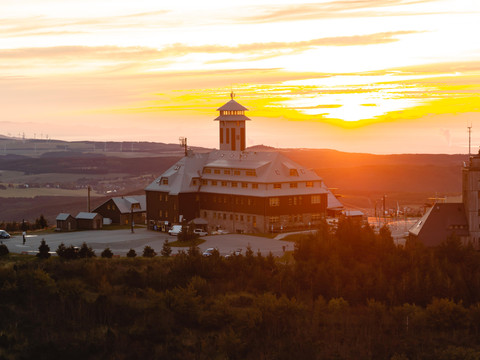 Fichtelberghaus_sunrise_air-3