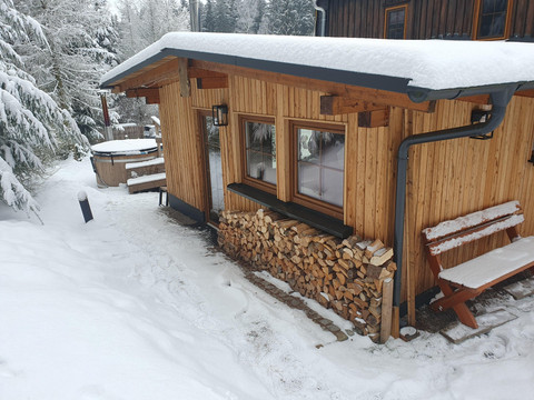 Wellnessbereich Sauna & Zuber