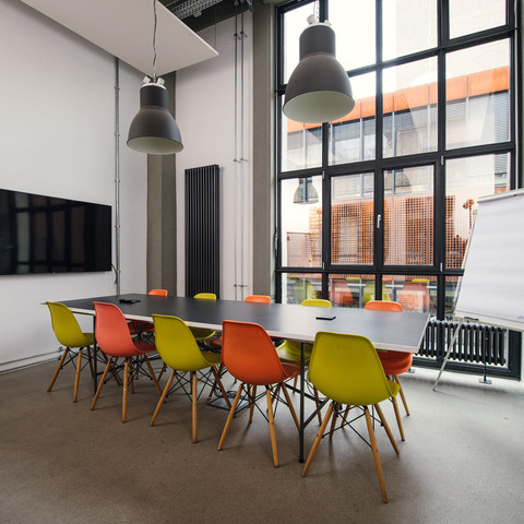 Conference room Meeting 1.1 at neonworx