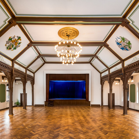 Ballroom at Gasthof Weißig Ballsaal im Gasthof WeißigBallroom at Gasthof WeißigTaneční sál v hotelu Gasthof WeißigSala balowa w Gasthof WeißigBalzaal bij Gasthof WeißigSala da ballo del Gasthof Weißig