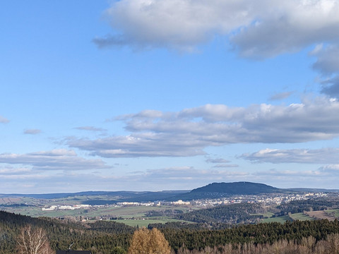 Blick von der Walthershöhe in Geyer zum Pöhlberg