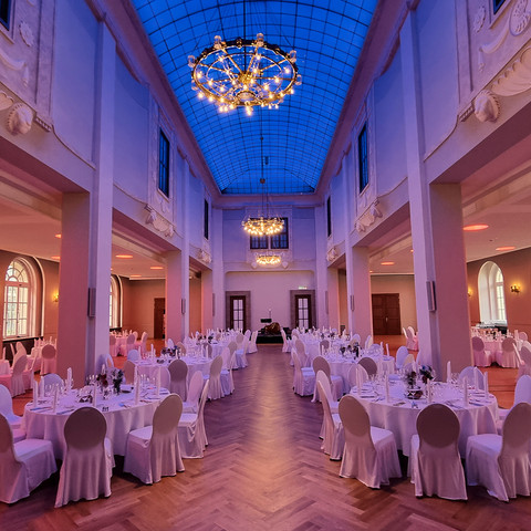 LÖWENSAAL Dresden LÖWENSAAL DresdenLÖWENSAAL Dresden