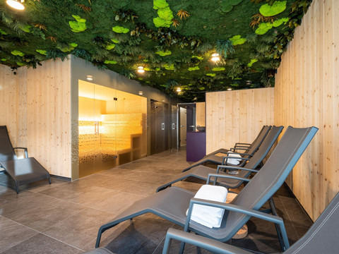 Entspannen im Wellnessbereich