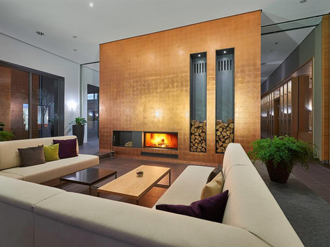 Hotel Elbresidenz: Foyer mit Kamin