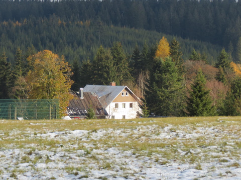 Blick über Weitersglashütte zum Waldhaus
