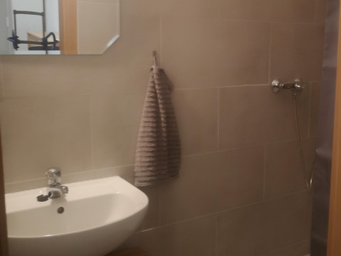 Badezimmer/ Dusche im EG