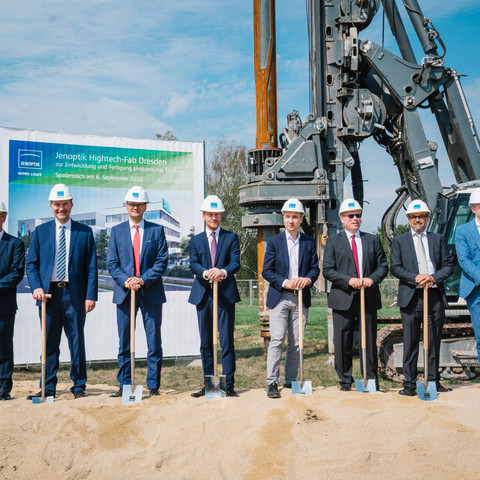 Groundbreaking ceremony: Jenoptik Hightech-FAB Dresden Spatenstich: Jenoptik Hightech-FAB DresdenGroundbreaking ceremony: Jenoptik Hightech-FAB Dresden
