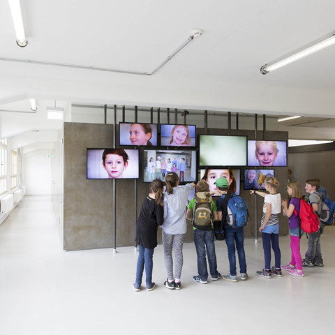 Technische Sammlungen Ausstellungsraum Technische Sammlungen AusstellungsraumTechnical Collections Exhibition RoomTechnické sbírky Výstavní místnostKolekcje techniczne Sala wystawowaTechnische collecties TentoonstellingsruimteCollezioni tecniche Sala espositiva