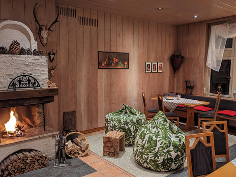 PXL_20231214_182331373