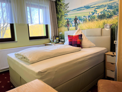 Zi.06-berghotel-talblick_holzhau