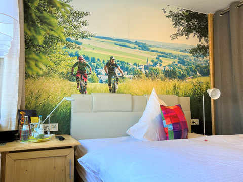 Zi.06-berghotel_talblick_holzhau