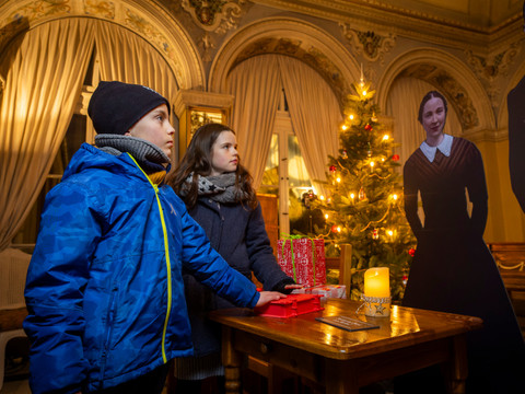 Spuk unterm Weihnachtsbaum