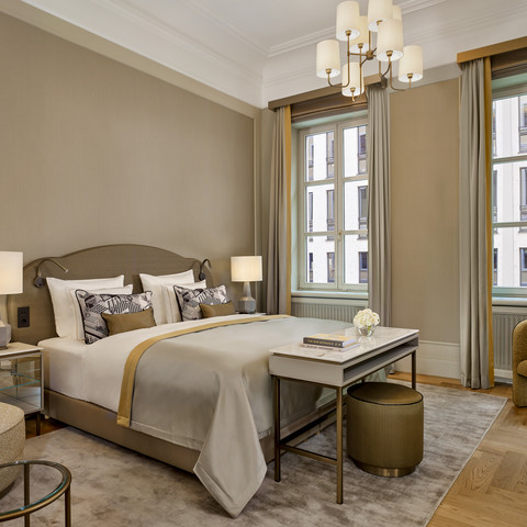 Palais Room Palais Room des Hotel Taschenbergpalais Kempinski DresdenPalais Room at the Hotel Taschenbergpalais Kempinski Dresden