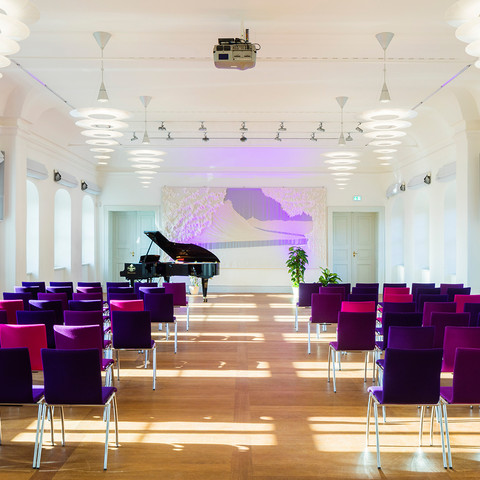 Graupa hunting lodge ballroom