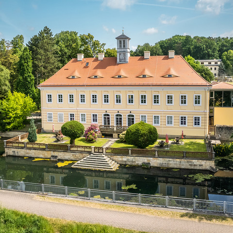 Graupa hunting lodge exterior view Jagdschloss Graupa AußenansichtGraupa hunting lodge exterior view