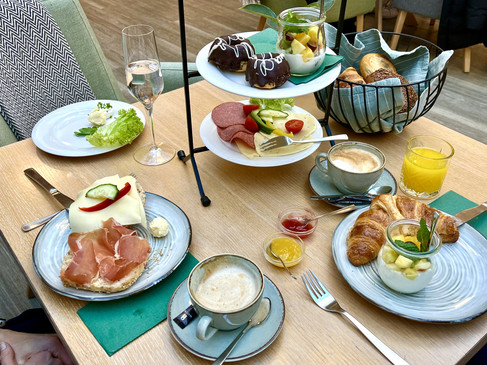 Roofspot Frühstück L&T