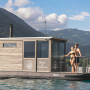 saunaboot-thunersee-paar-neuhaus-wellbeing.jpg