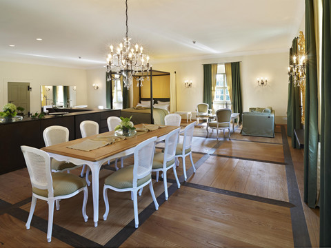 Suite 01 - Kopie - Kopie