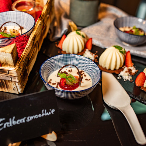 Buffet at INNSiDE by Meliá Buffet im INNSiDE by MeliáBuffet at INNSiDE by Meliá