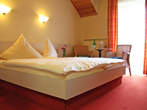 Pension Altes Wasserwerk - Zimmer Bett