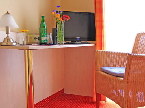 Pension Altes Wasserwerk - Zimmer Schreibtisch
