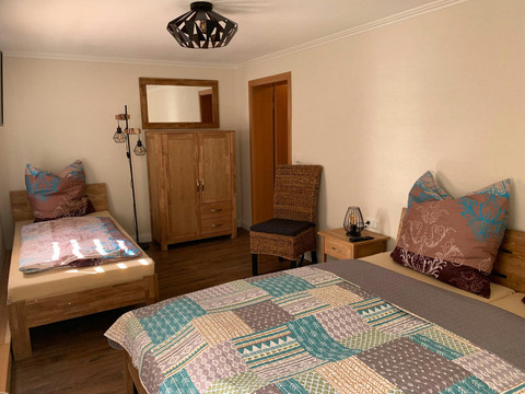 Schlafzimmer OG -