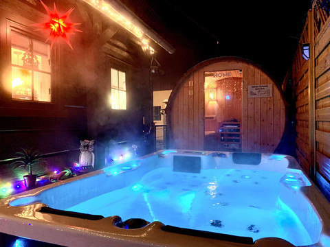 Whirlpool beleuchtet