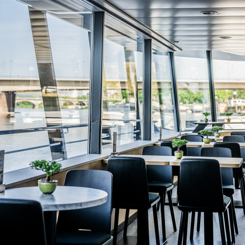 Panorama Bar der Gräfin Cosel Panorama Bar der Gräfin CoselPanorama Bar of Countess Cosel