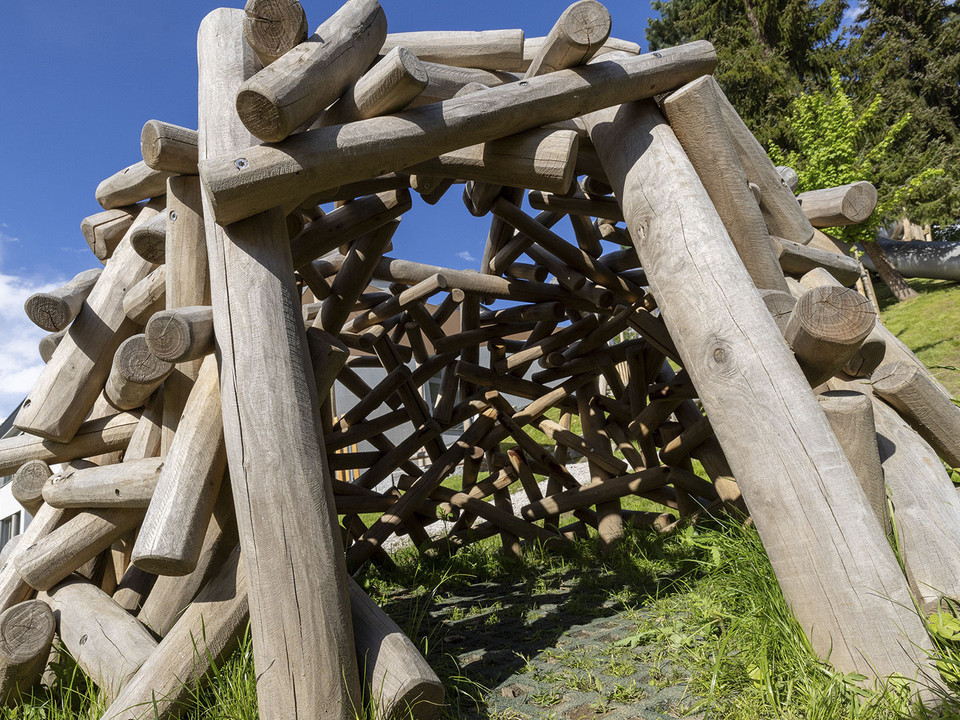 Spielplatz Schulhaus Fiesch Spielplatz Schulhaus Fiesch in der Aletsch Arena