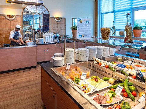 Frühstücksbuffet mit Eierstation