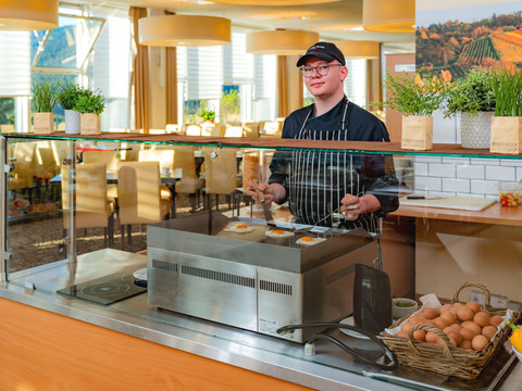 Frühstücksbuffet mit Eierstation