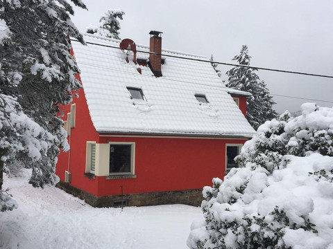 Das Waldhufenhaus im Winter