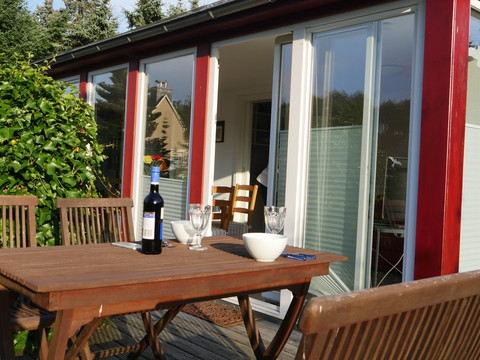 gemütliche Terrasse am Haus