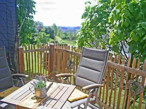 Südbalkon mit Siegtalblick
