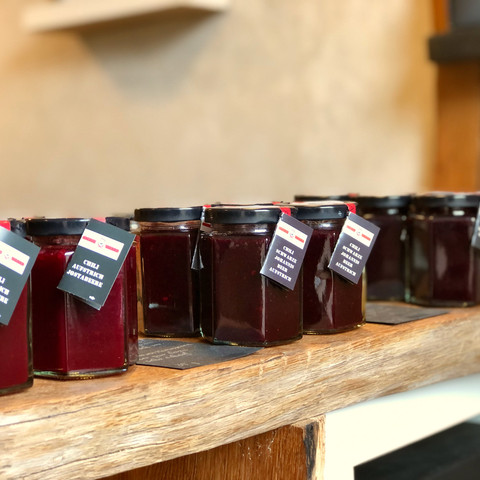 Chili-Fruchtaufstriche-Chilli-Manufaktur-Susanne-Menke-Lueneburger-Heide.jpeg Exklusive Chili Fruchtaufstriche mit angenehmer Schärfe im Abgang Chilli Manufaktur Susanne Menke Lüneburger Heide