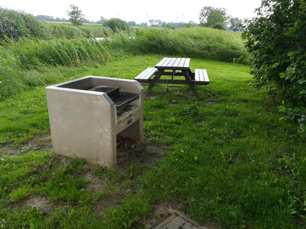 Bootsanleger mit Grillplatz - Osterbruch