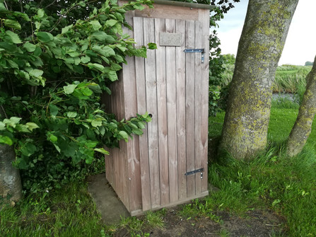 Toilette am Bootsanleger - Osterbruch