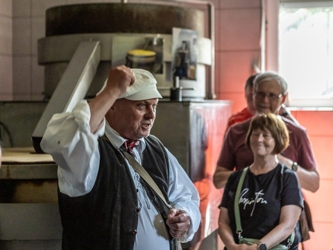 Essig-Schneider in Klingenberg OT Colmnitz - Führung durch die Manufaktur