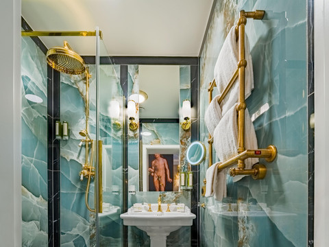 Zimmer_Junior Suite 239 Bad