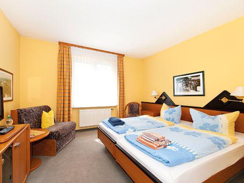 Doppelzimmer mit Doppelbett