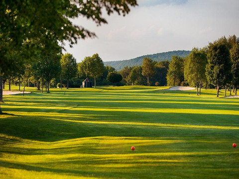1 18_GOLFPLATZ (1)