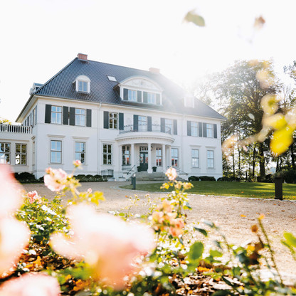 Herrenhaus Pfingstrosen Hotel Gut Immenhof Malente