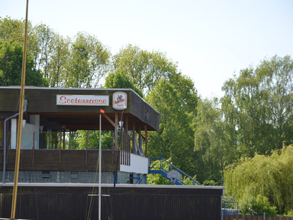 Terrassenansicht Restaurant Seeterrasse am Salzgittersee
