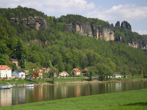 Postelwitz und die Berglandschaft